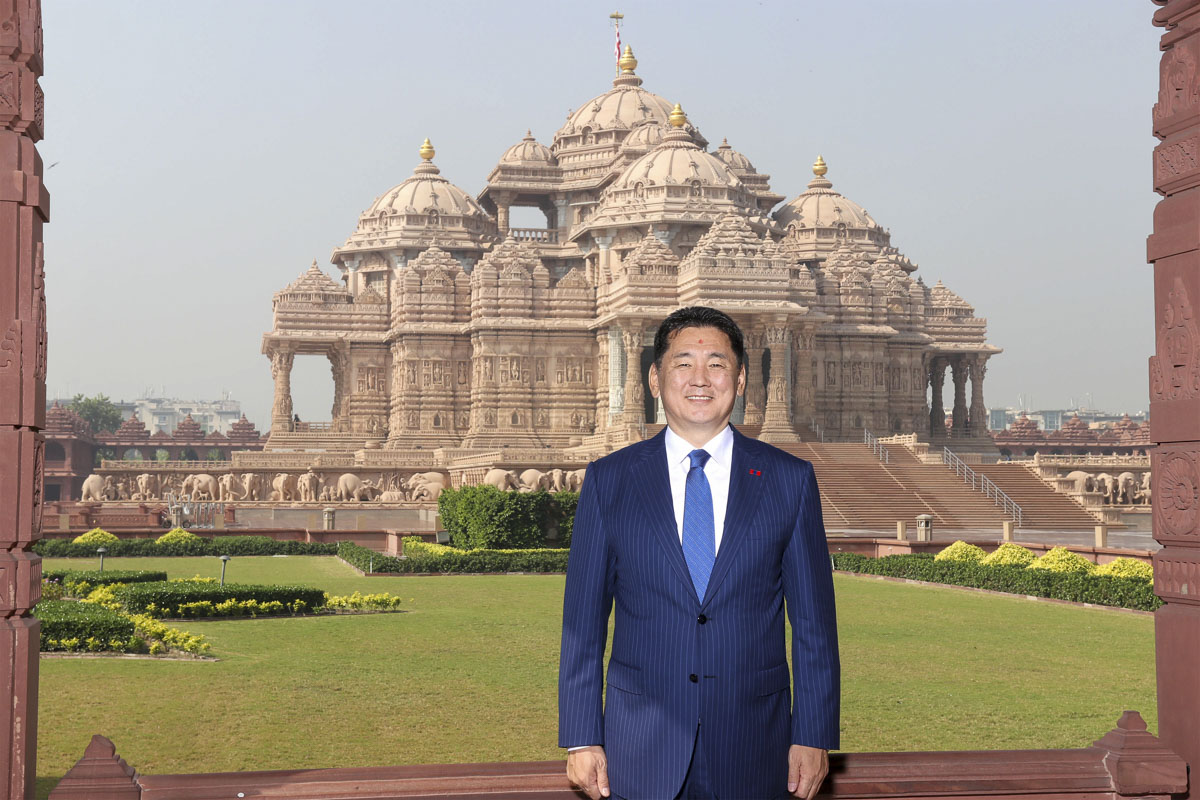 President of Mongolia Visits Swaminarayan Akshardham, New Delhi, India
