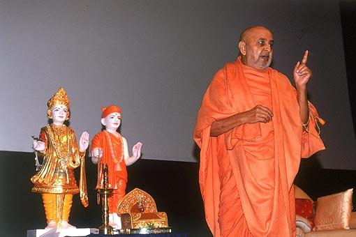 Swamishri inaugurates the Family Shibir by lighting the lamp and then  shares a few words with the participants
