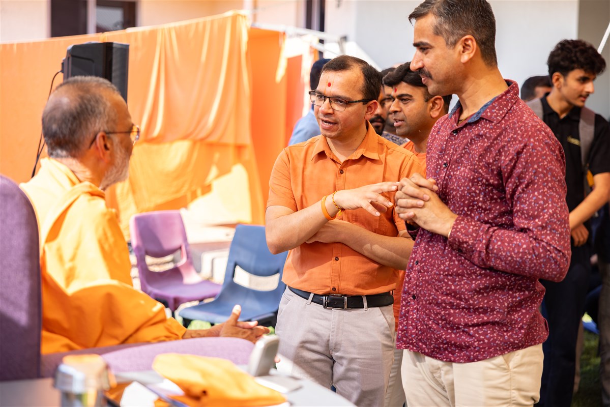 Satsang Vicharan by BAPS Swamis, Darwin