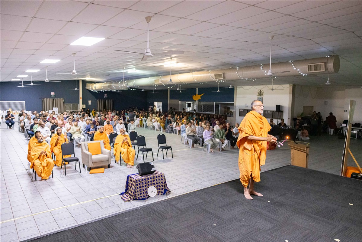 Satsang Vicharan by BAPS Swamis, Darwin