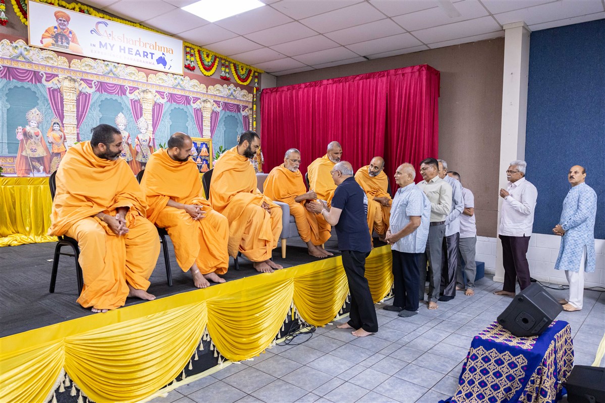 Satsang Vicharan by BAPS Swamis, Darwin