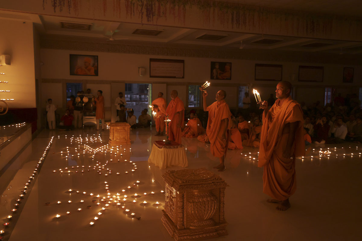 Diwali & Annakut Celebrations 2025 at BAPS Shri Swaminarayan Prarthana Mandir, Kanad, Surat