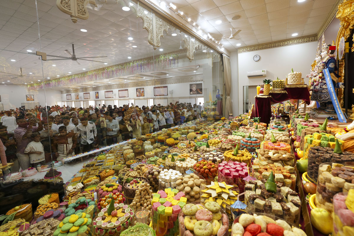 Diwali & Annakut Celebrations 2025 at BAPS Shri Swaminarayan Prarthana Mandir, Kanad, Surat