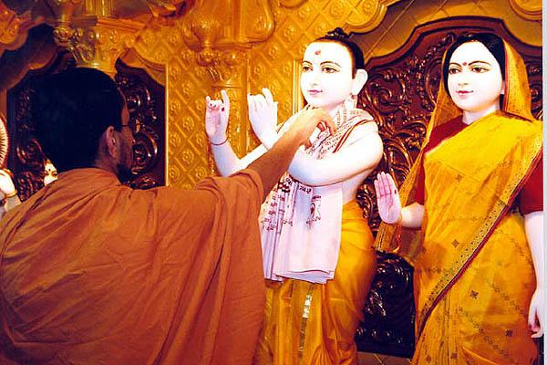 Murti Pratishtha Rituals