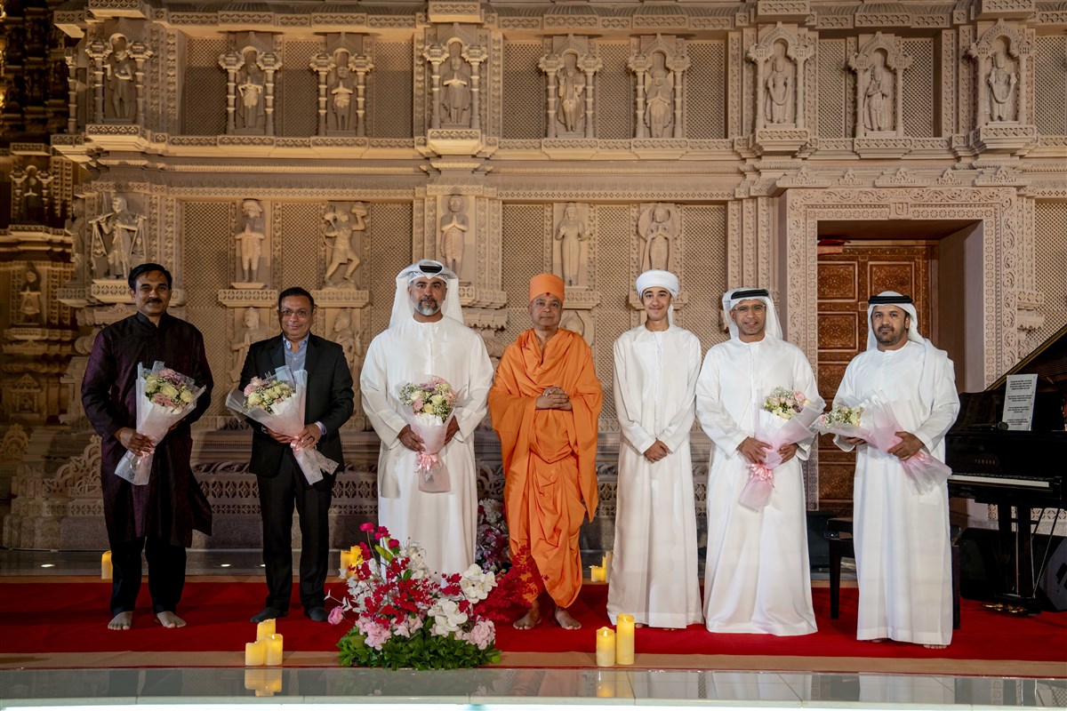 Swami Brahmaviharidas also honored distinguished members of the UAE leadership and community for their unwavering support: Brigadier Hamed of Joint Taskforce Abu Dhabi; H.E. Mubarak Al Ameri and H.E. Mohamed Al Balooshi, representing H.E. Dr. Mugheer Khamis Al Khaili, Chairman of the Department of Community Development; Mr. Zubin Karkaria, CEO of VFS Global; and Dr. Vibu Bose, Executive Director of Ahalia Medical Group.