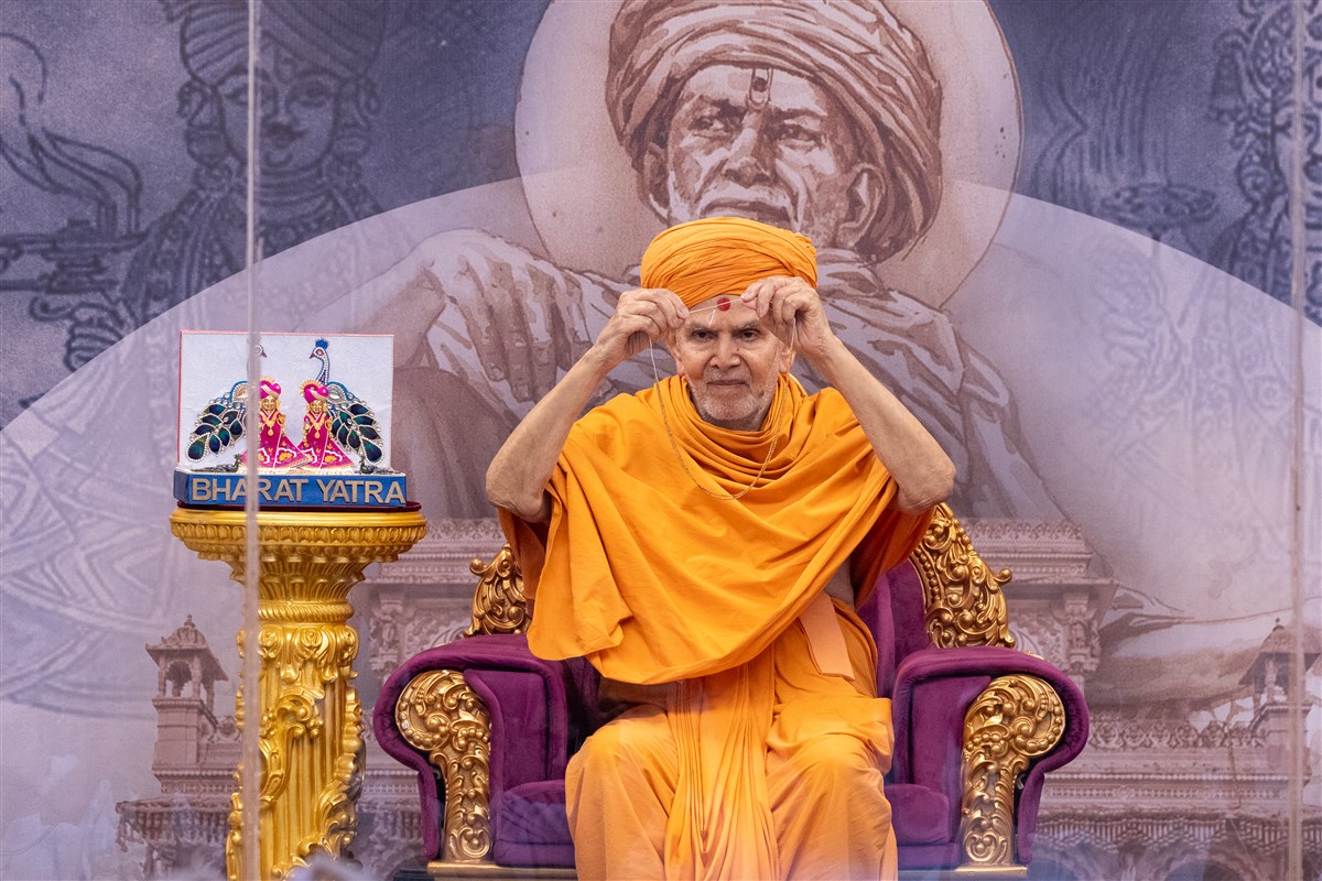 Special moments with HH Mahant Swami Maharaj