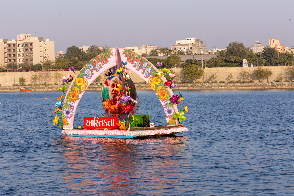 Decorative floats on the River Sabarmati