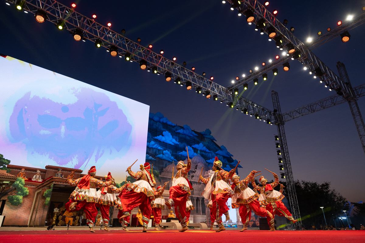 Yuvaks perform a traditional dance