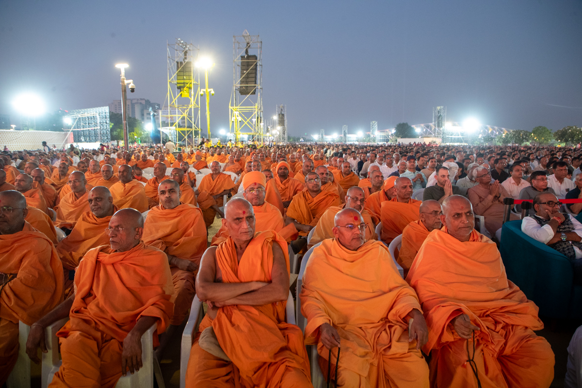 Swamis and devotees during the assembly
