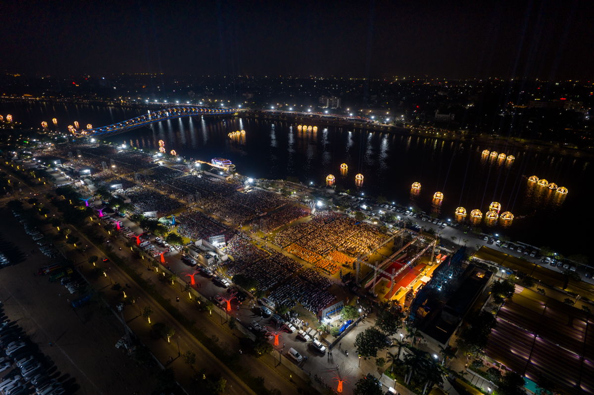 Aerial view of the assembly