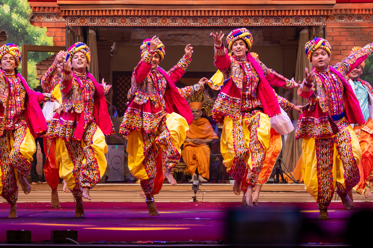Yuvaks perform a traditional dance