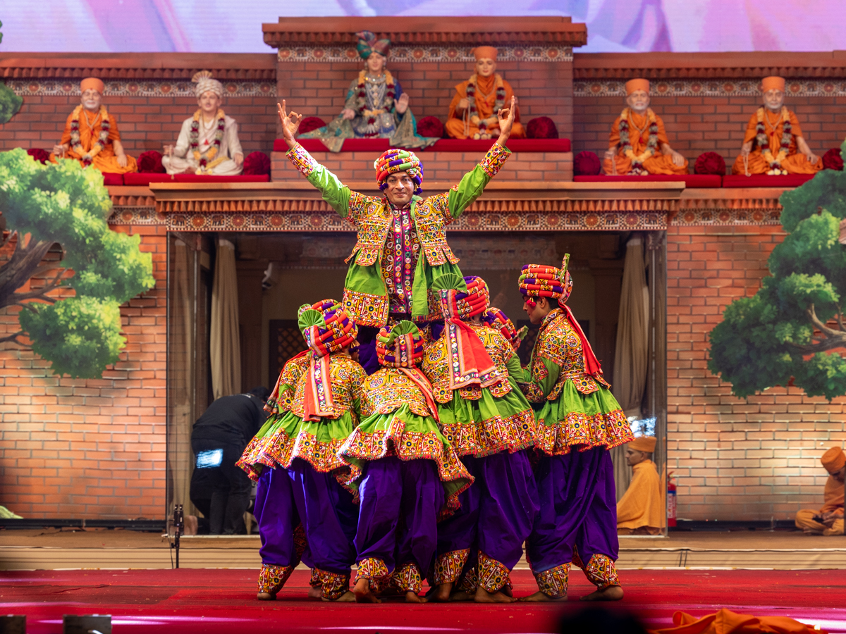 Yuvaks perform a traditional dance