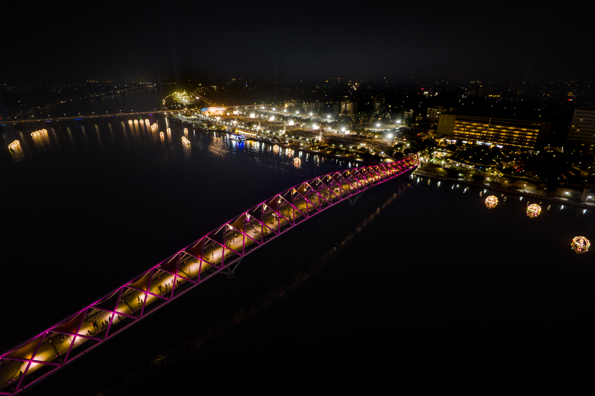 Aerial view of the assembly