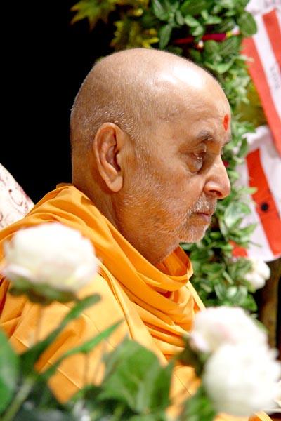 Swamishri during his morning puja