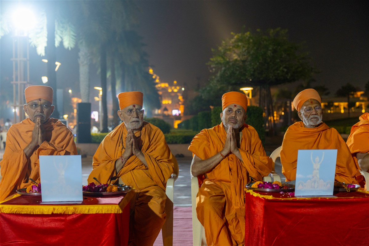 Swamis during the yagna rituals