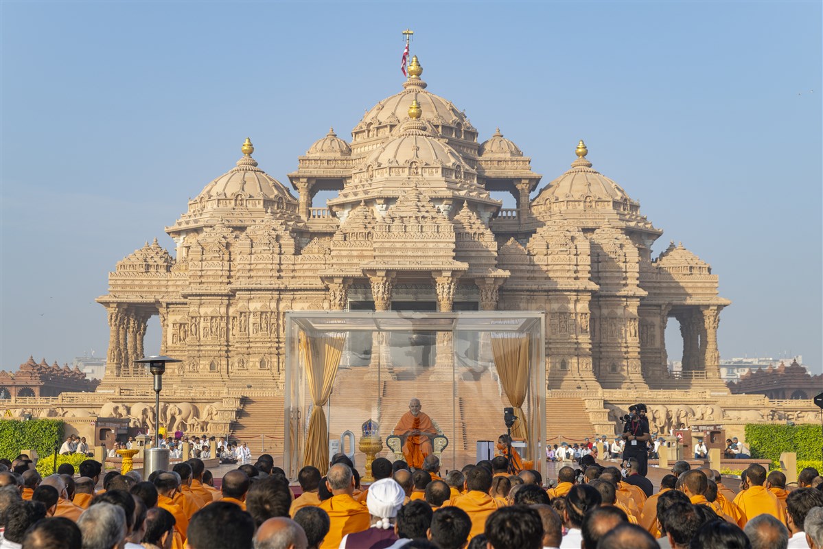 Swamishri during the assembly