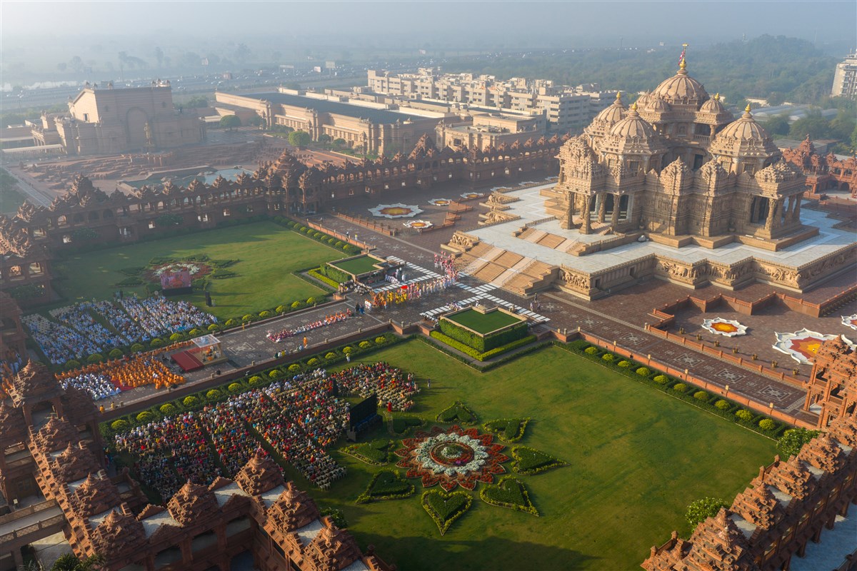 Aerial view of the assembly