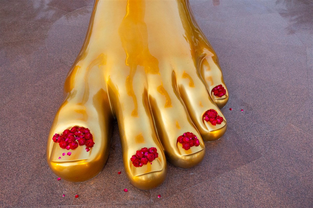 Holy charanarvind of Tapomurti Shri Nilkanth Varni