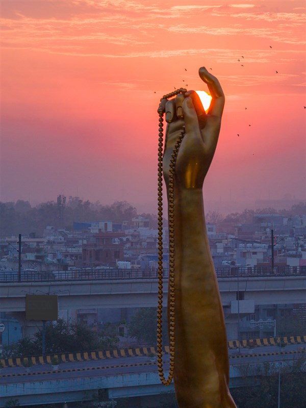 Tapomurti Shri Nilkanth Varni