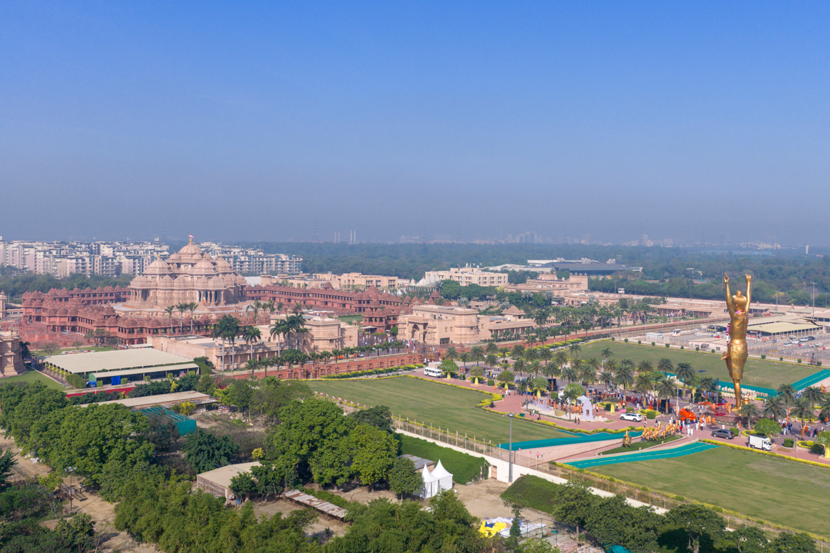 Tapomurti Shri Nilkanth Varni in the Swaminarayan Akshardham campus