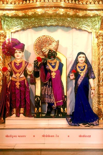 Shri Harikrishna Maharaj, Shri Gopinath Dev and Radhaji 