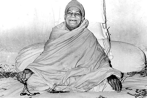 Yogiji Maharaj in Bharuch
