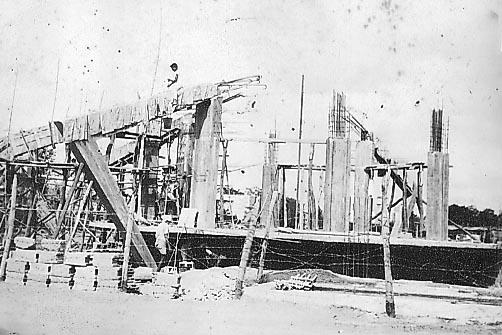 The Hari mandir under-construction 