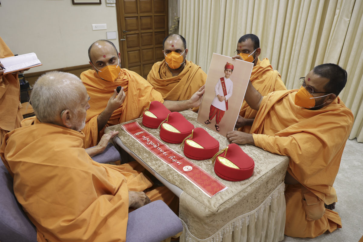 Mahant Swami's Involvement
