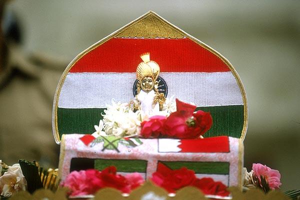 Shri Harikrishna Maharaj adorned for India's Independance Day celebration, 15 August
