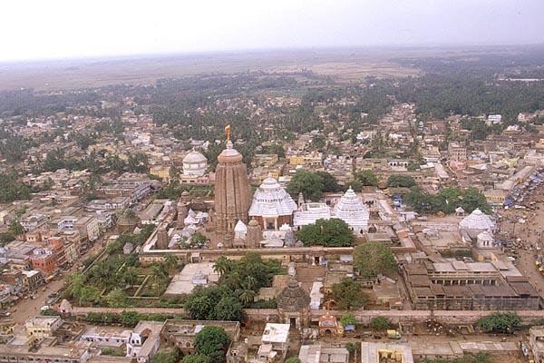 Aerial views of the magnificent 800 year-old Jagannathpuri mandir.