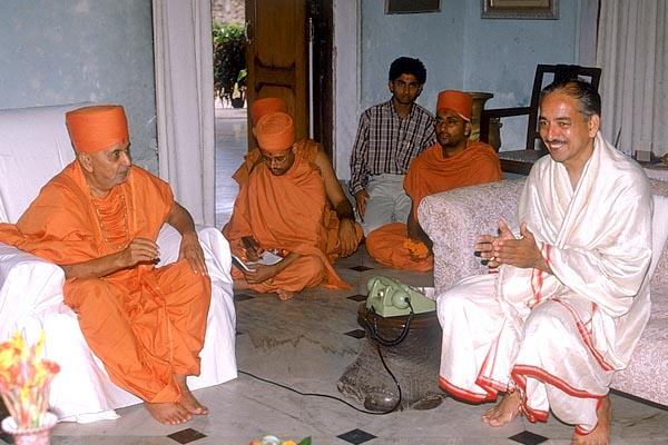 Shri Divyasinghdev narrates the glory of Jagannath mandir, Rath Yatra festival and his predecessors