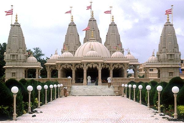 Shri Swaminarayan mandir, Mahelav