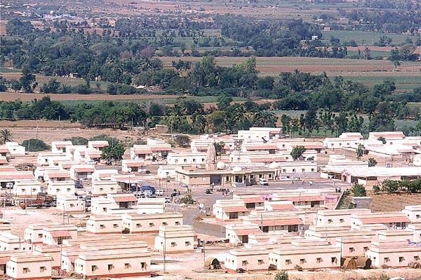  Views of the BAPS-reconstructed village of Narayannagar