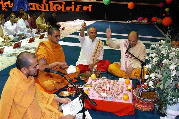 Chopada Pujan performed by sadhus and devotees 