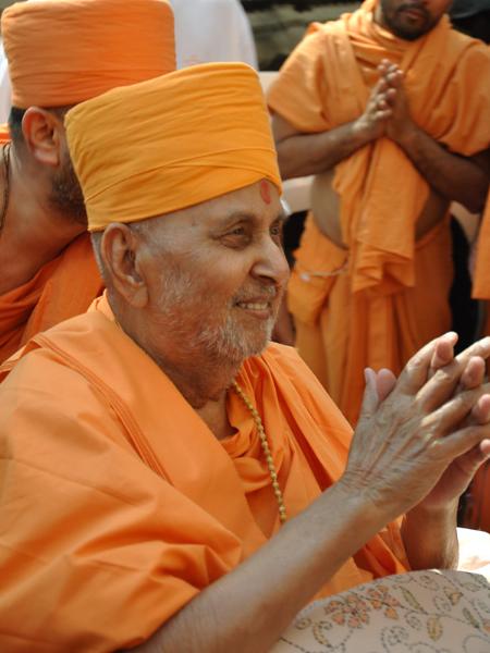 Swamishri in divine, jovial mood