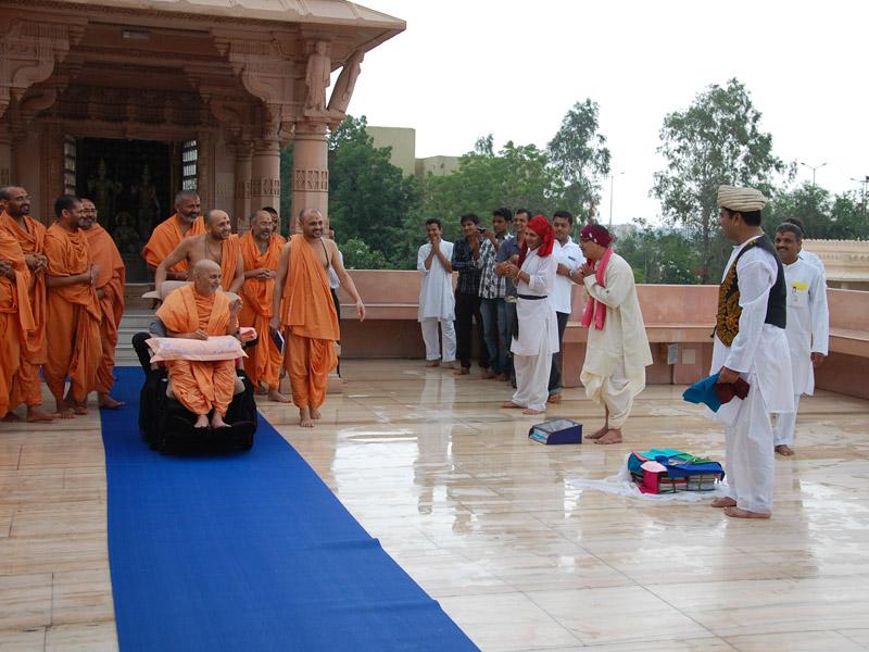 Skit presentations before Swamishri 