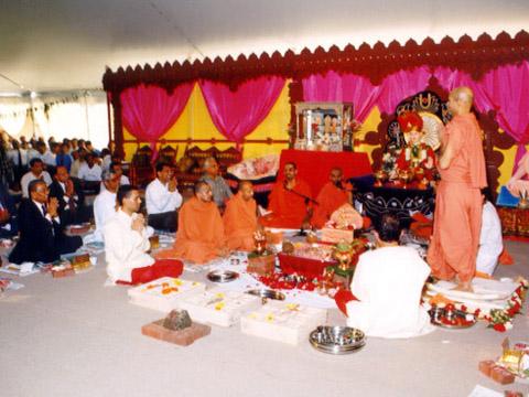 The Shilanyas ceremony is being performed by Pujya Viveksagar Swami and Saints: August 16,1998
