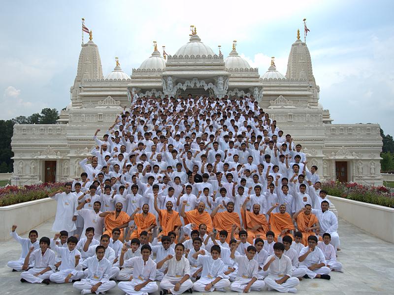 The Swaminarayan Sampraday: 1781 Group Photo Session