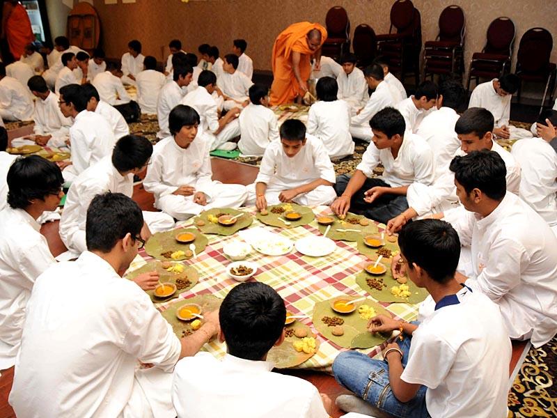 The Swaminarayan Sampraday: 1781 Special Meals Session