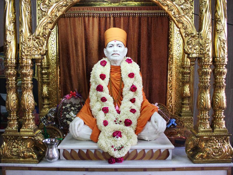  Brahmaswarup Shastriji Maharaj