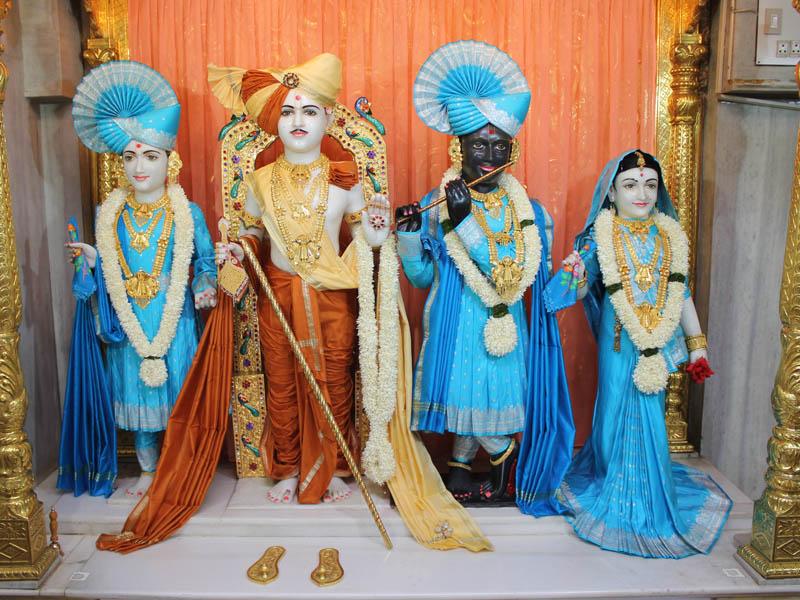  Shri Mukund Brahmachari, Shri Harikrishna Maharaj, Shri Gopinath Dev and Shri Radhikaji	