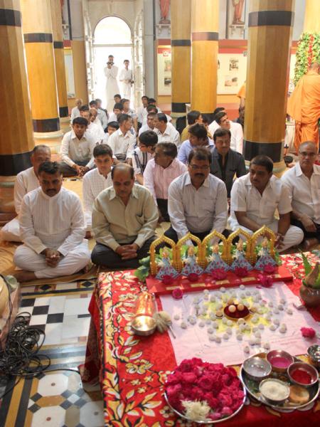  Devotees engaged in mahapuja rituals