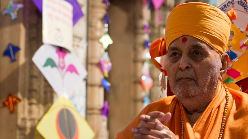  Swamishri engrossed in darshan