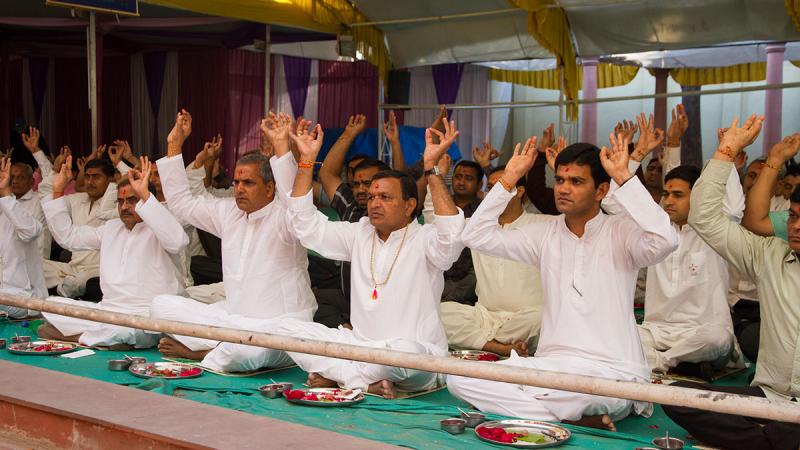  Devotees engaged in murti-pratishtha mahapuja