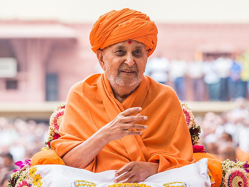  Swamishri in a divine mood