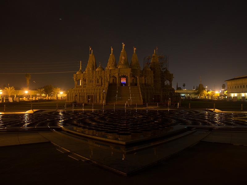 Earth Hour 2013 at the BAPS Shri Swaminarayan Mandir, Los Angeles CA