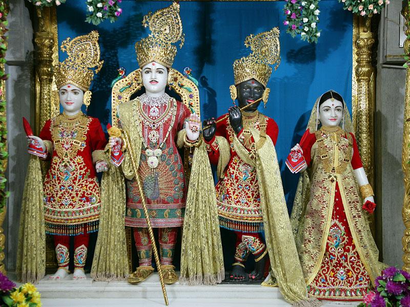 Shri Swaminarayan Jayanti Celebration<br>Sarangpur, India<br>24 March 2010 - 