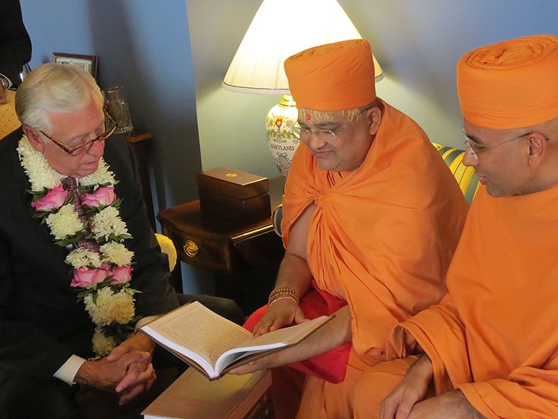 Swaminarayan Bhashyam presented to Congressman