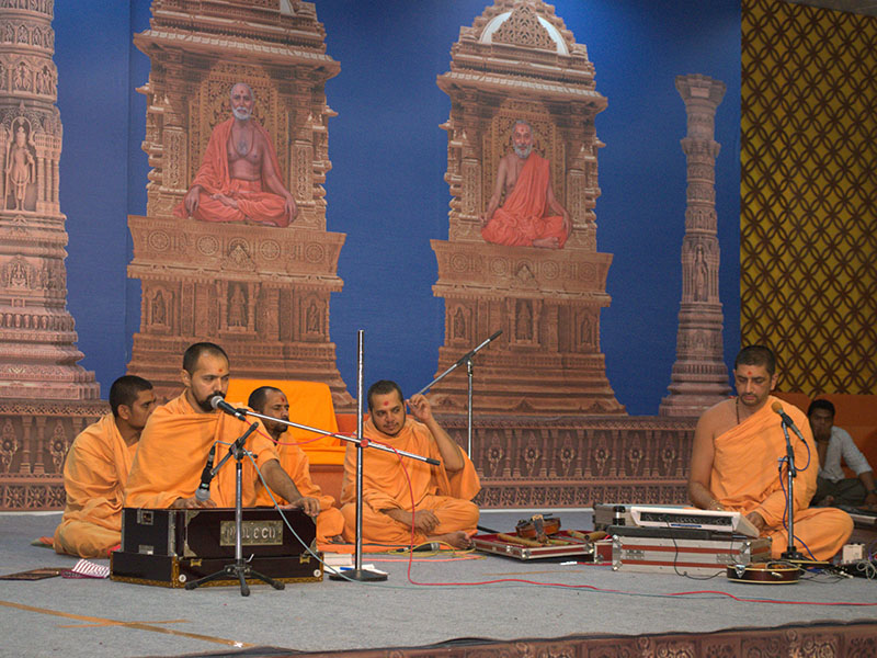 Kirtan Bhakti, Murti Pratishtha Celebration, Indore