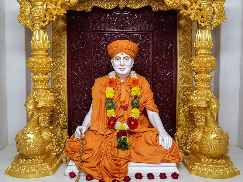 Pragat Brahmaswarup Pramukh Swami Maharaj